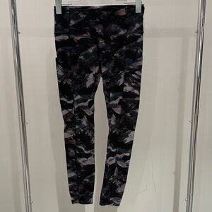 Lululemon Fast and Free High Rise Tight 25”, 5 Pocket Patterned Leggings